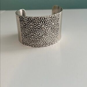 Vintage SilverTone Daisy Cuff Bracelet
